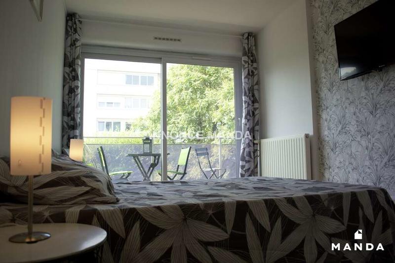 Chambre - 11 m² - 6 pièces