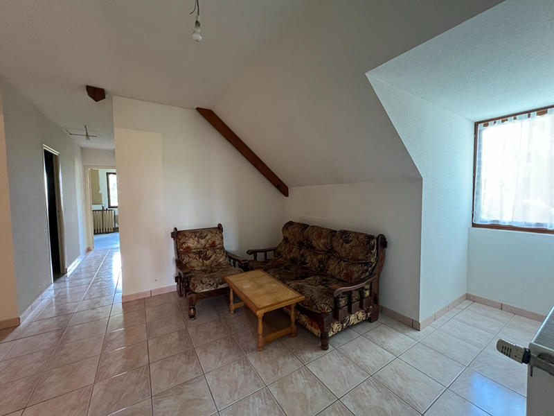 Maison - 214 m² - 7 pièces