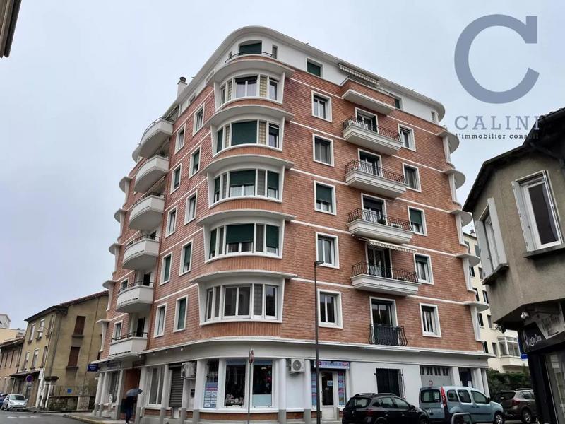 Appartement - 117 m² - 6 pièces