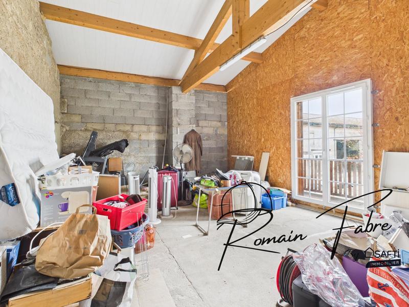 Maison - 221 m² - 6 pièces