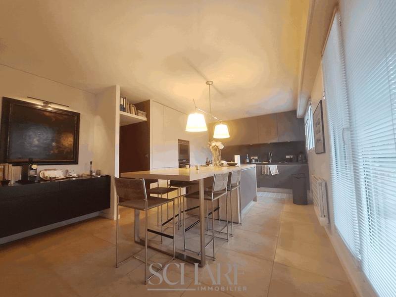 Appartement - 224 m² - 6 pièces