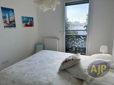 Appartement - 80 m² - 3 pièces