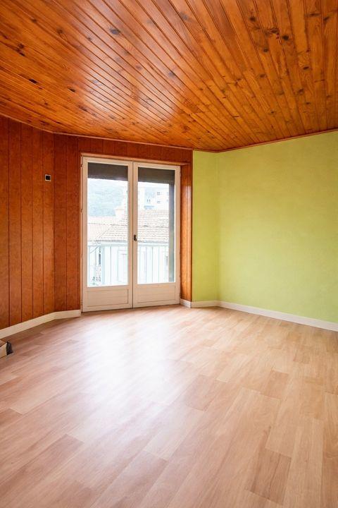 Maison - 220 m² - 9 pièces