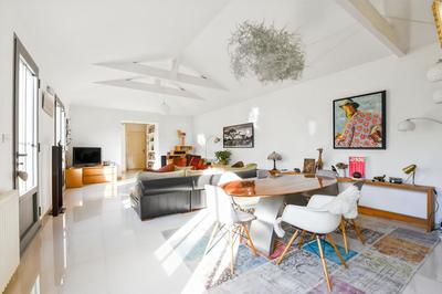 Maison - 245 m² - 12 pièces