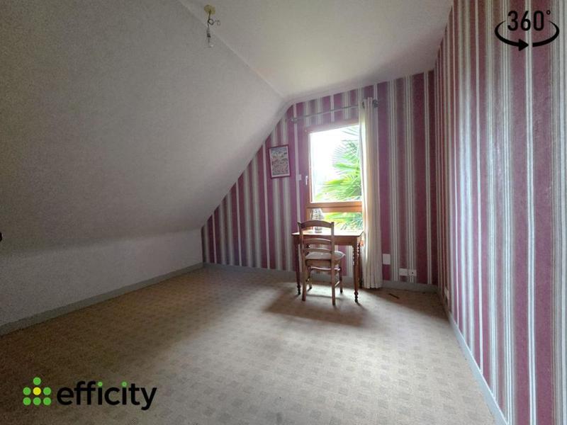 Pavillon - 150 m² - 7 pièces