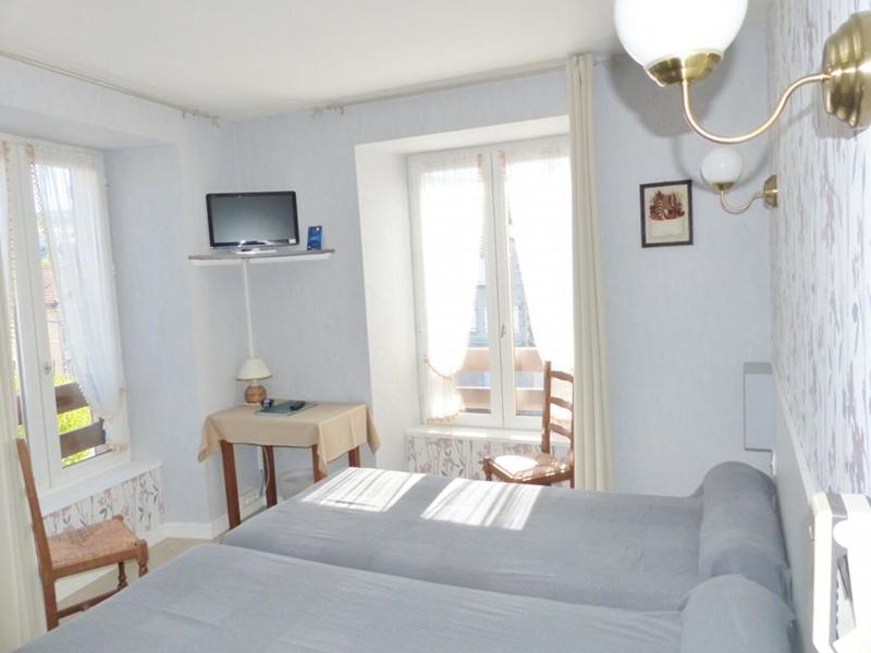 Maison - 200 m² - 13 pièces