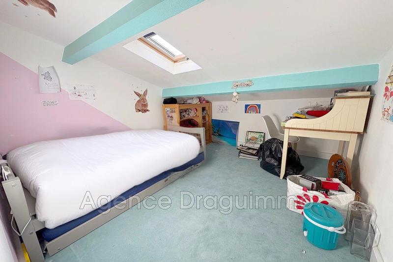 Maison - 185 m² - 8 pièces