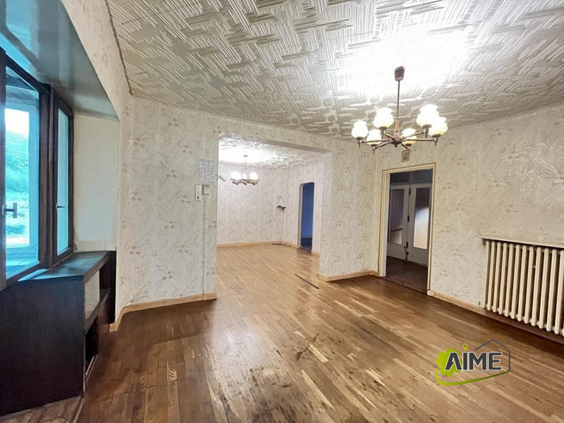 Maison - 160 m² - 9 pièces