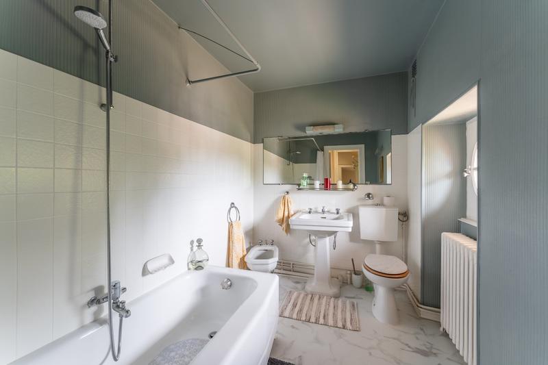 Maison - 340 m² - 12 pièces