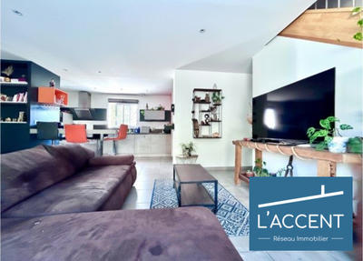 Maison - 90 m² - 4 pièces