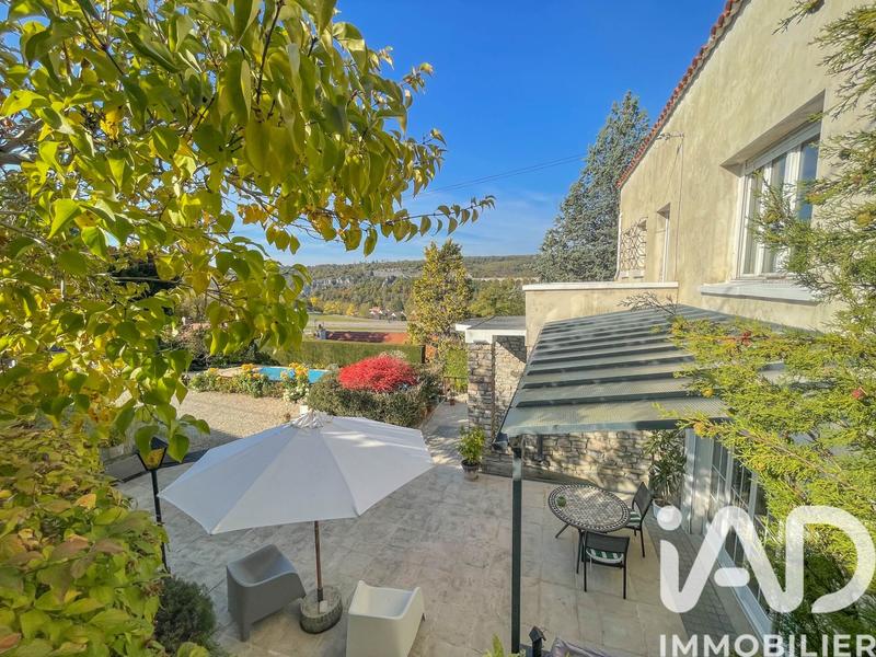 Maison - 270 m² - 7 pièces