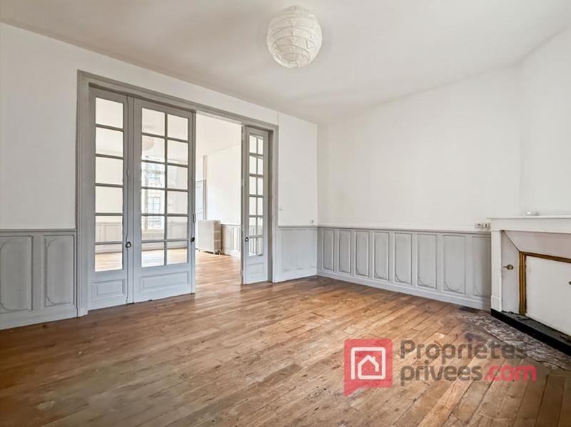 Immeuble - 215 m² - 10 pièces