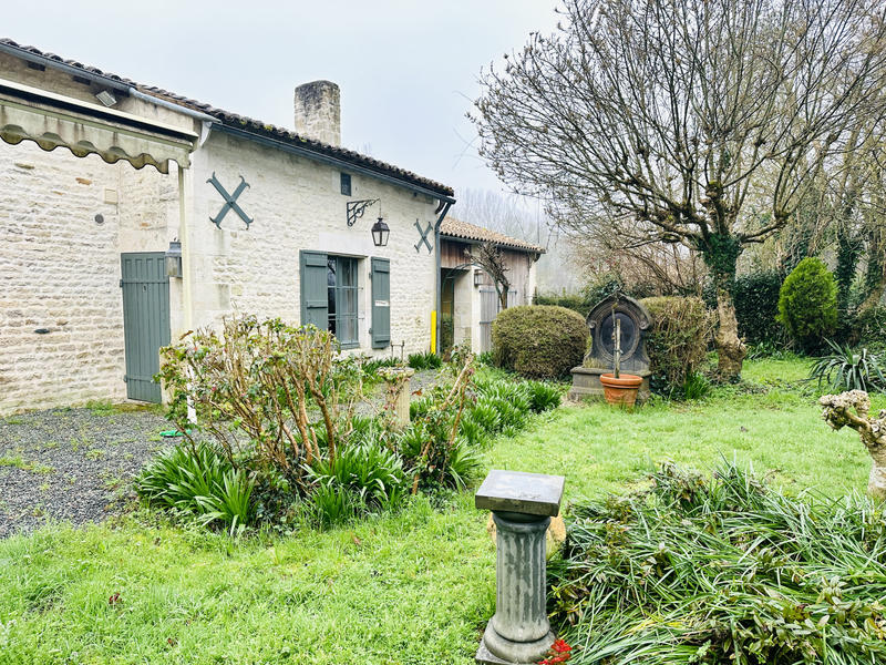 Maison - 197 m² - 8 pièces