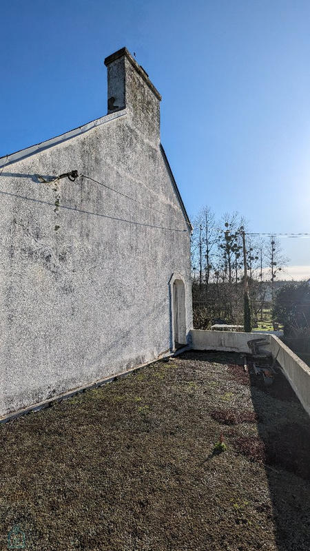 Maison - 335 m² - 15 pièces