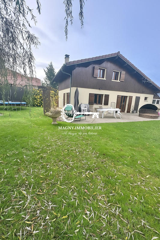 Maison traditionnelle - 95 m² - 5 pièces