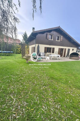 Maison traditionnelle - 95 m² - 5 pièces