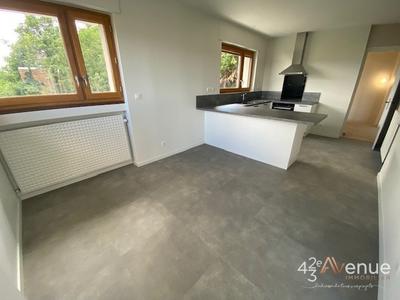 Maison - 199 m² - 7 pièces