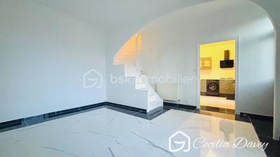 Maison de ville - 70 m² - 4 pièces