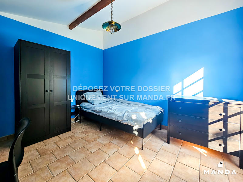 Chambre - 12 m² - 5 pièces