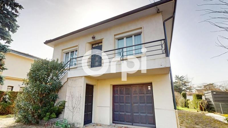 Maison - 200 m² - 7 pièces