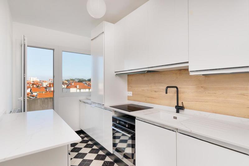 Appartement - 81 m² - 3 pièces