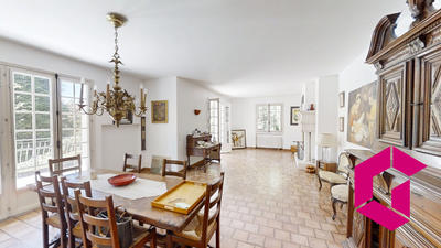 Villa - 172 m² - 8 pièces