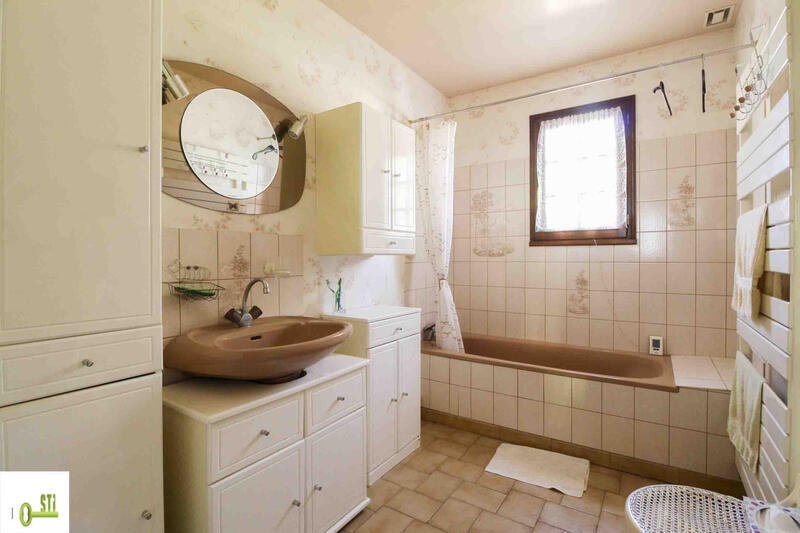 Maison - 159 m² - 7 pièces