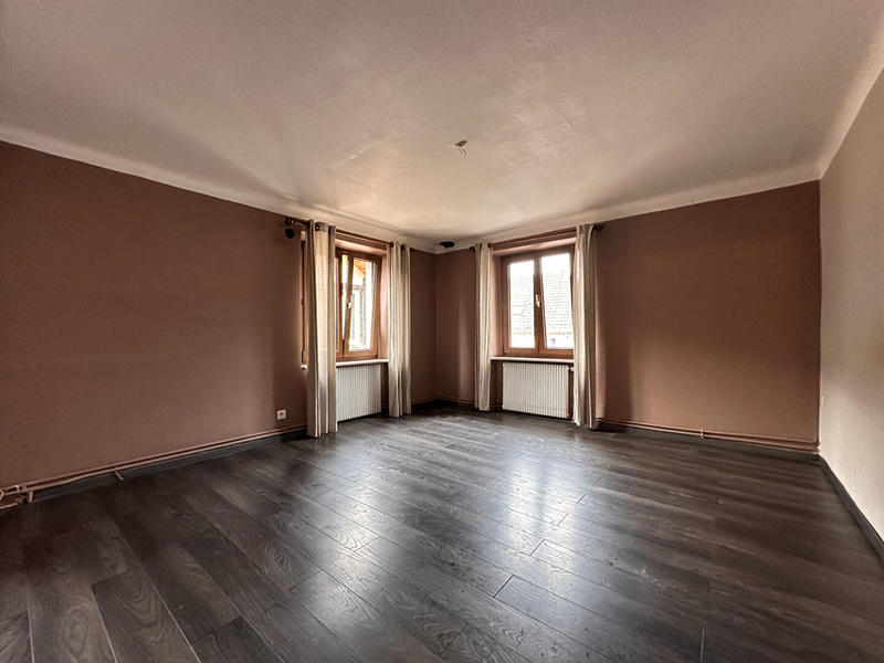 Maison - 140 m² - 8 pièces