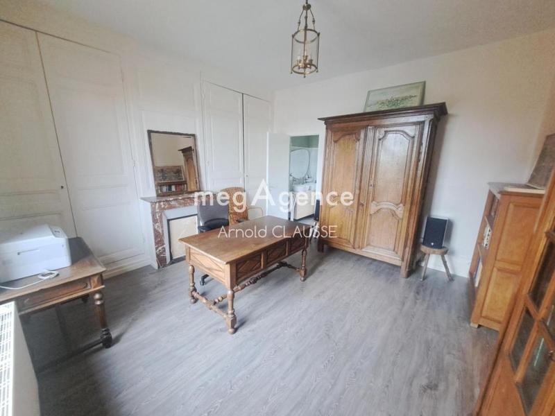 Maison - 217 m² - 11 pièces