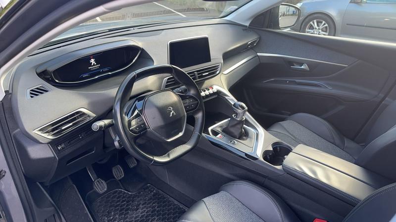 Peugeot 3008 II 1.2 PureTech 130 Allure - Entretien constructeur