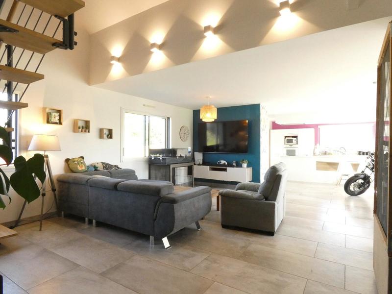 Maison - 174 m² - 7 pièces