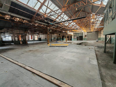 Local d'activités - 1 697 m²