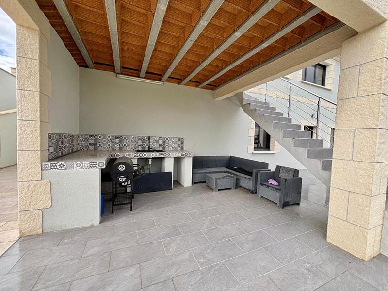 Maison - 301 m² - 9 pièces