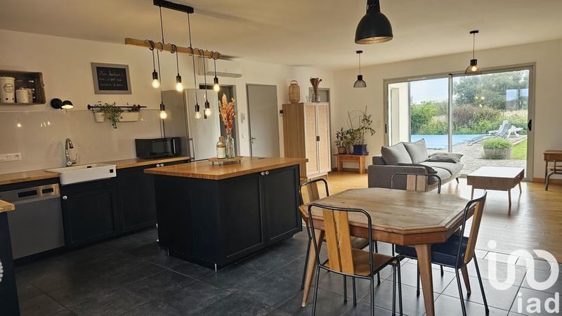 Maison - 100 m² - 4 pièces