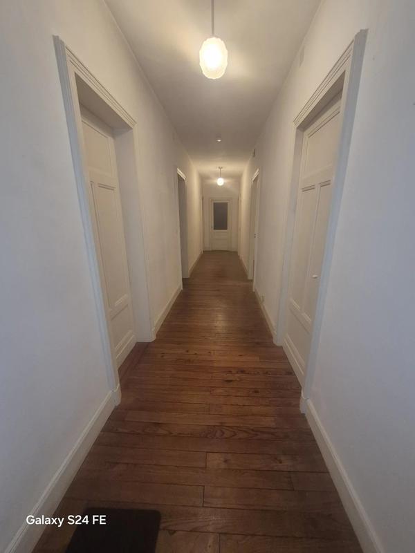 Maison - 220 m² - 8 pièces