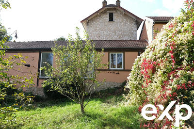 Maison - 240 m² - 7 pièces