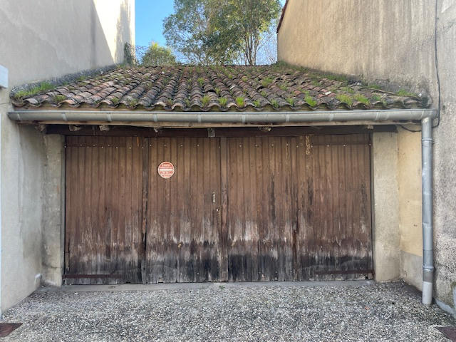 Parking / Garage - 30 m²