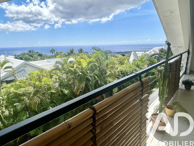 Maison - 242 m² - 7 pièces