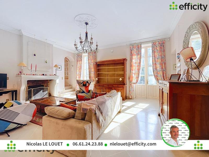 Demeure - 290 m² - 10 pièces