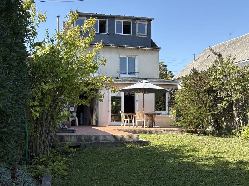 Maison - 140 m² - 5 pièces