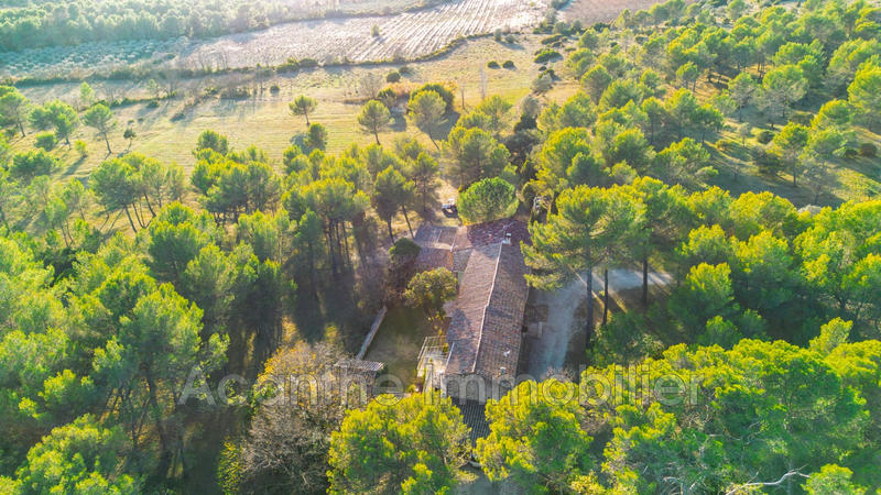 Mas - 298 m² - 8 pièces