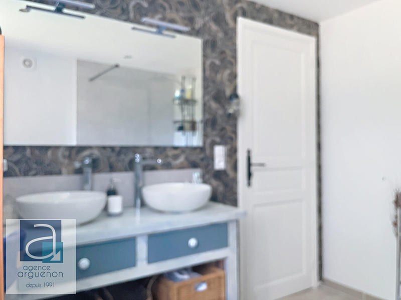 Maison - 176 m² - 8 pièces