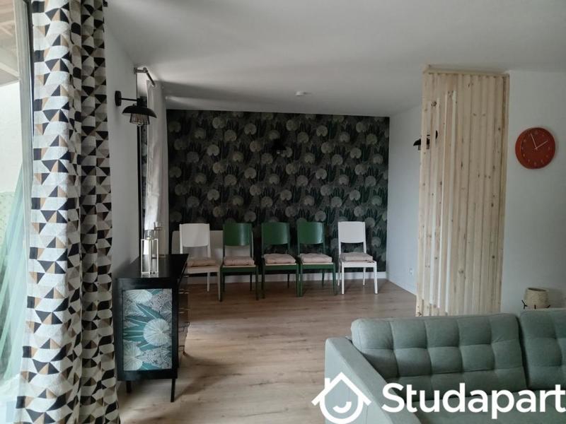 Chambre - 12 m² - 1 pièce