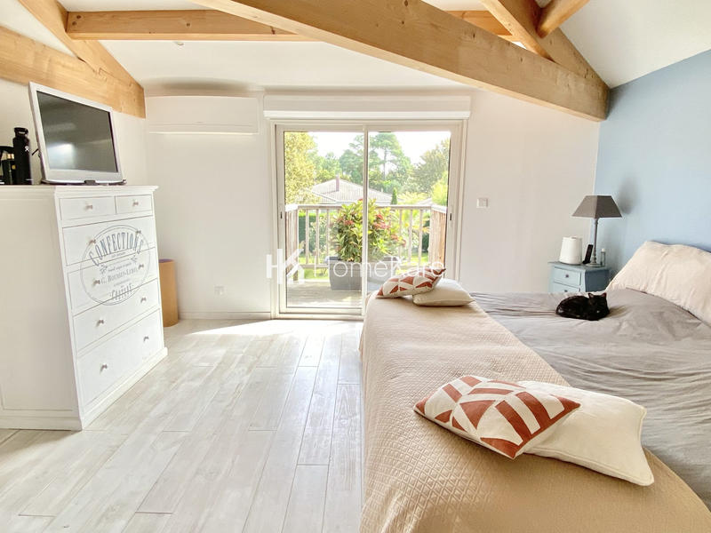 Maison - 201 m² - 7 pièces