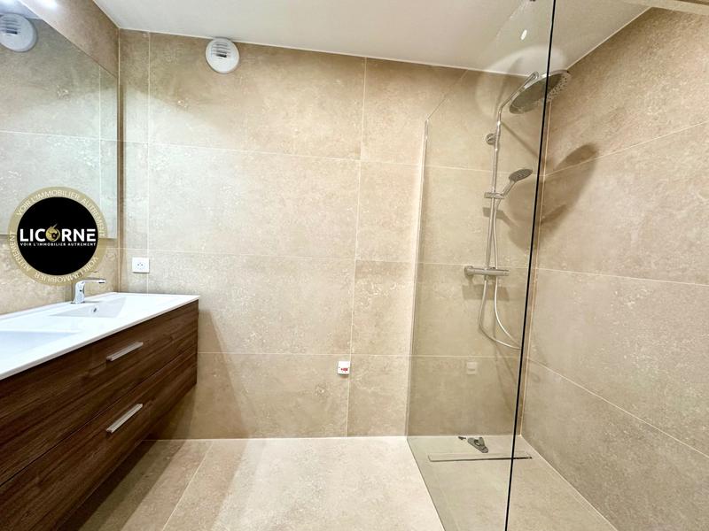 Villa - 320 m² - 15 pièces