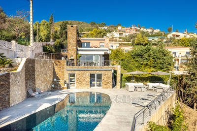 Maison contemporaine - 291 m² - 8 pièces