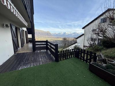 Appartement - 120 m² - 5 pièces