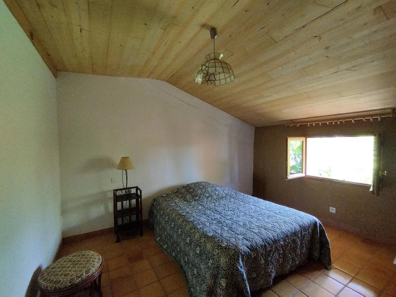 Maison - 260 m² - 10 pièces