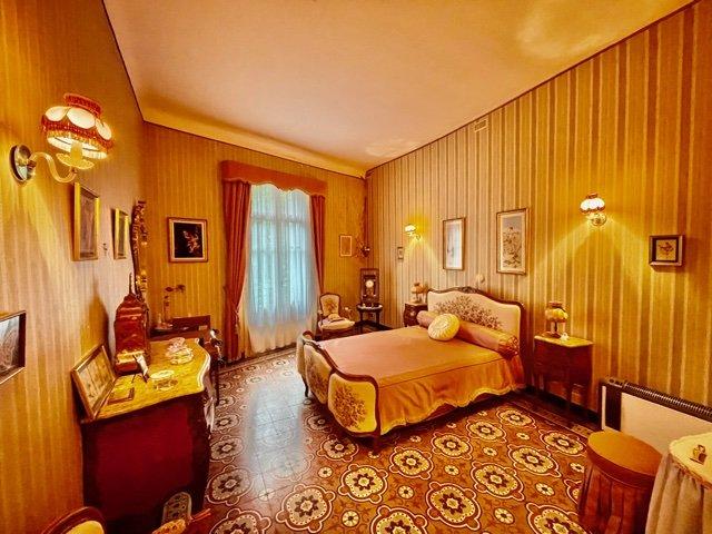 Maison bourgeoise - 300 m² - 10 pièces