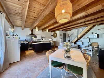 Mas - 453 m² - 20 pièces